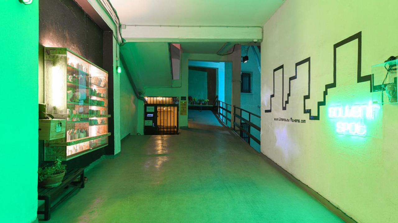 Monastiraki #Wallsfree Citycenter- Unspoiled Athens Apartments Ngoại thất bức ảnh
