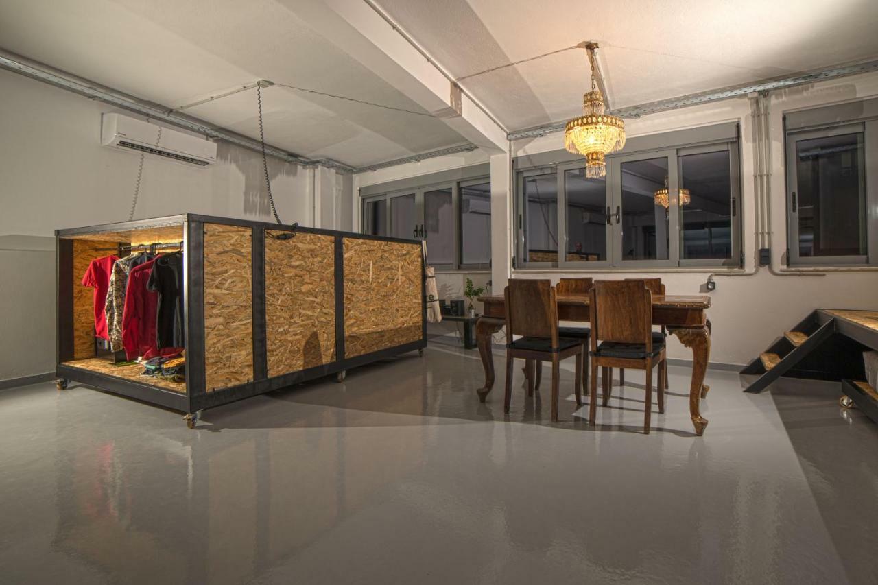 Monastiraki #Wallsfree Citycenter- Unspoiled Athens Apartments Ngoại thất bức ảnh