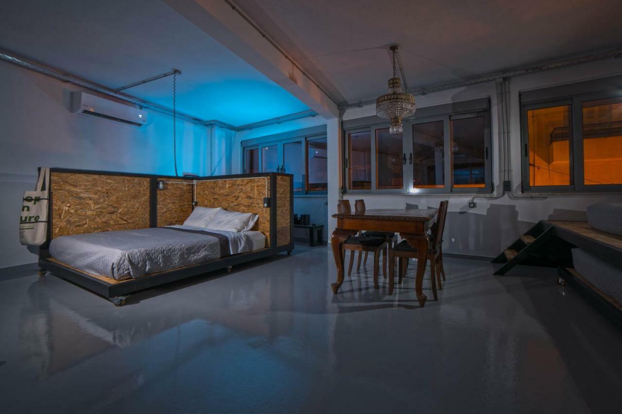 Monastiraki #Wallsfree Citycenter- Unspoiled Athens Apartments Ngoại thất bức ảnh